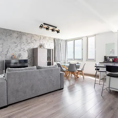 Proche Du Vieux Lille Avec Vue Exceptionnelle Sur La ! La Madeleine (Nord)